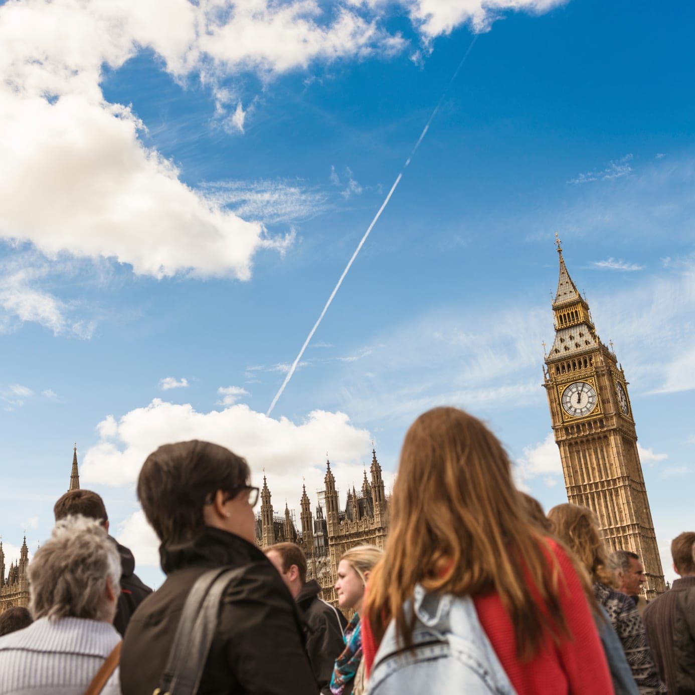 Passports students in front of Big Ben on an educational tour